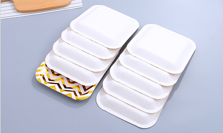 Golden Waving Square Paper Plate(7 Inches)(10 Count)