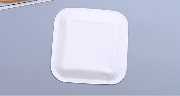 Golden Waving Square Paper Plate(7 Inches)(10 Count)