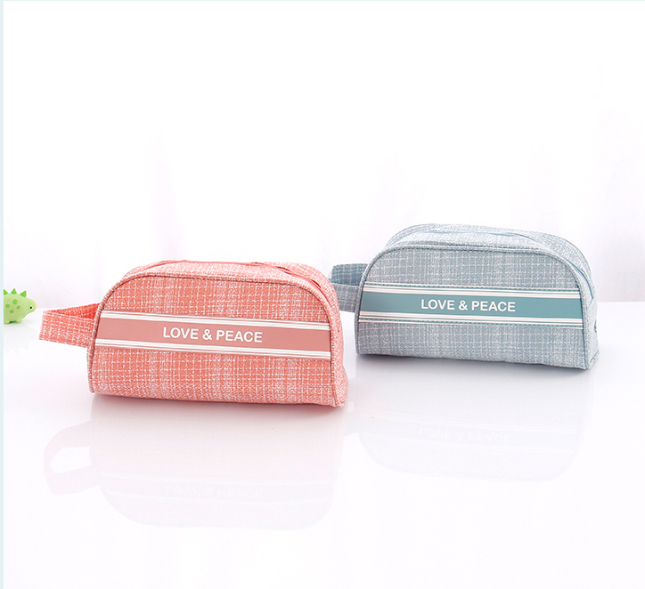 Checks Portable Toiletry Bag