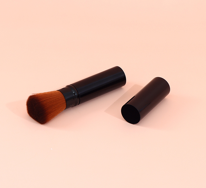 Adjustable Blush Brush