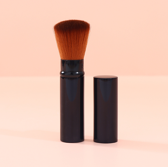 Adjustable Blush Brush