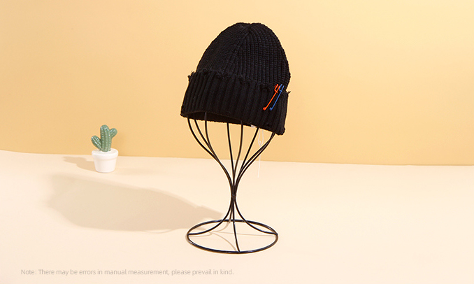 Stylish Small Pin Decoration Knitted Hat