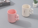 "8" Shaped Handle Toothbrush Mug (Pink/White)