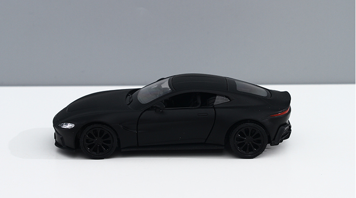 Officially-Licensed Aston Martin Vantage Model Car (554044M)