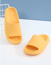 Comfortable Thick-soled Ladies Bathroom Slipper 