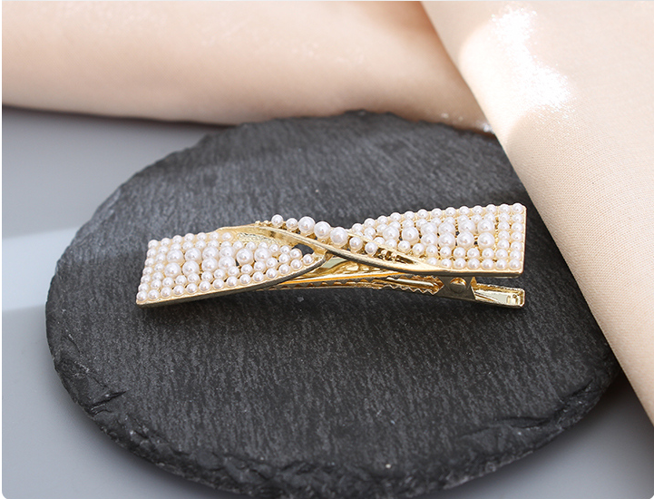 Artificial Pearl Tie Knot Hair Clip
