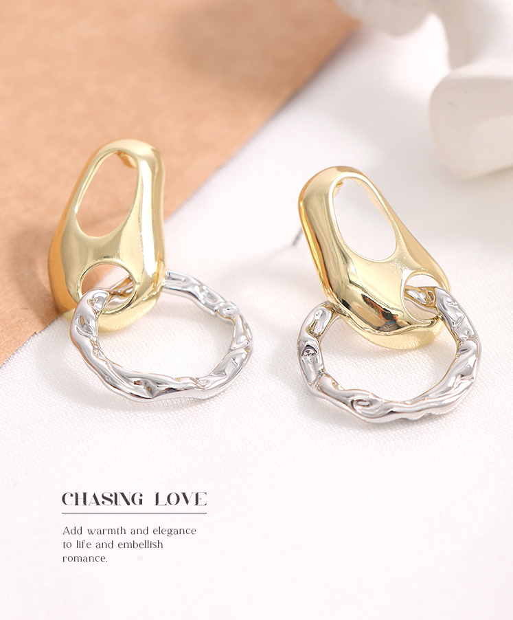Simple Metallic Geometric Earrings