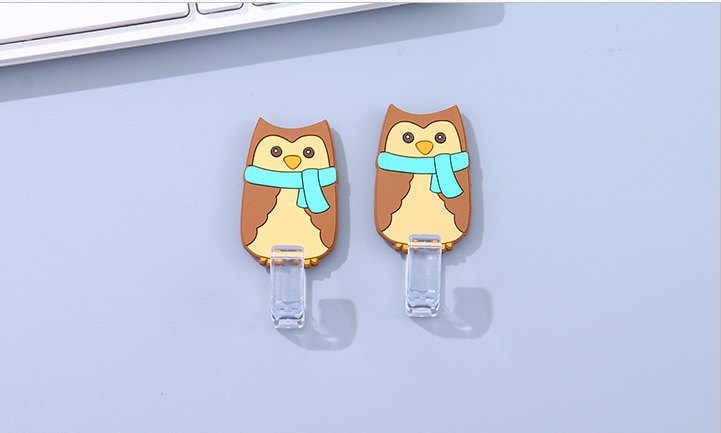 Owl Shape Self-adhesive Hooks (2 Count)(Brown)