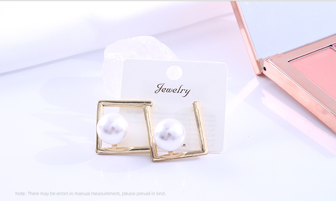 Unique Metal Irregular Artificial Pearl Earrings
