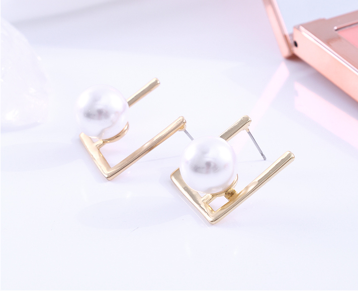 Unique Metal Irregular Artificial Pearl Earrings