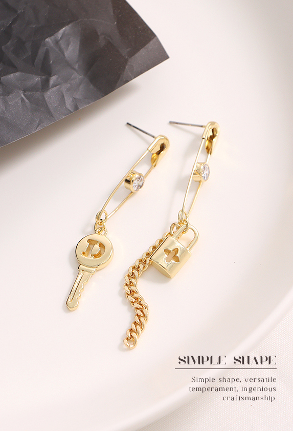Stylish Love Lock Clip Earrings