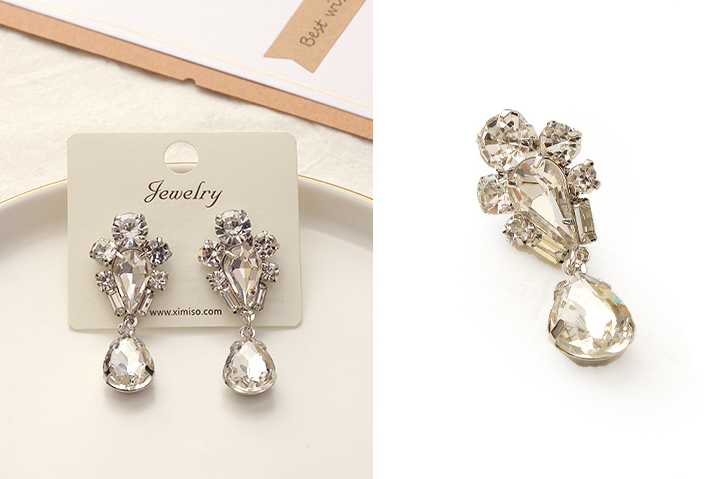 Elegant Teardrop-Shaped Zircon Earrings