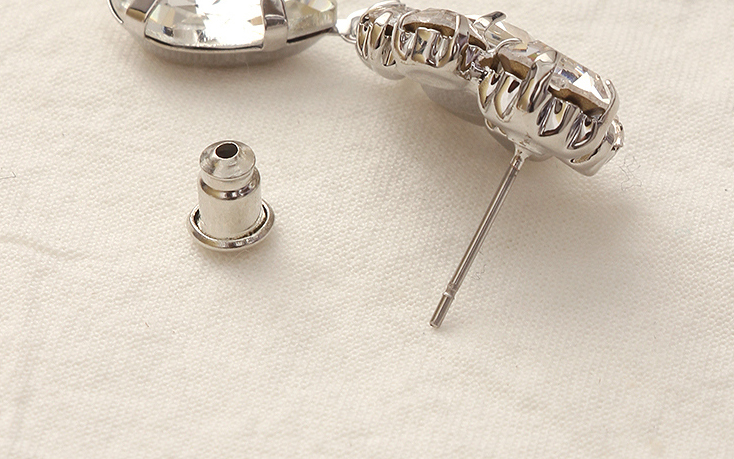 Elegant Teardrop-Shaped Zircon Earrings