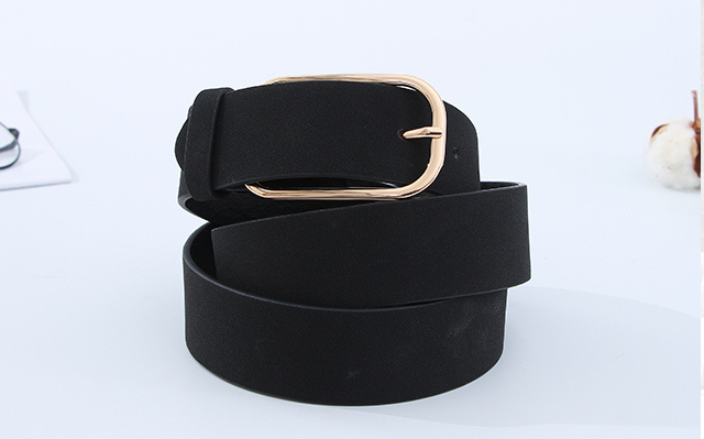 Fashionable U Buckle Black Belt for Ladies