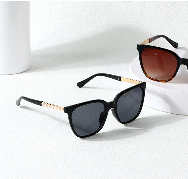 Classic Series Pearl Embellished Women's Sunglasses (Black)
