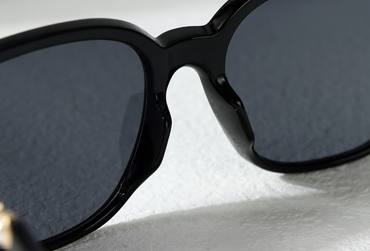 Classic Series Pearl Embellished Women's Sunglasses (Black)