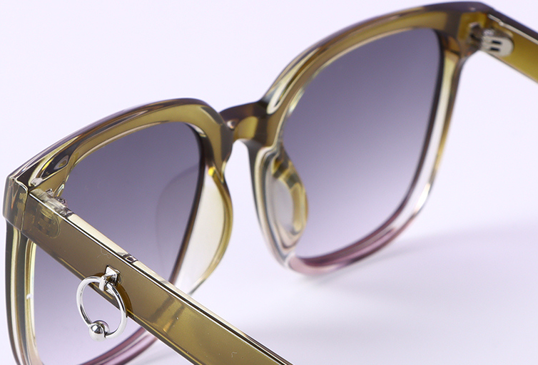 Stylish Metal EmbellishedSunglasses
