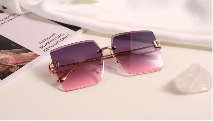 Rimless Cut Edge Metallic Sunglasses (Golden Frame Purple-Pink Lens)