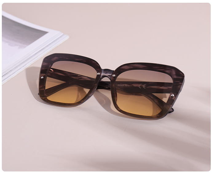 Rimless fashion sunglasses