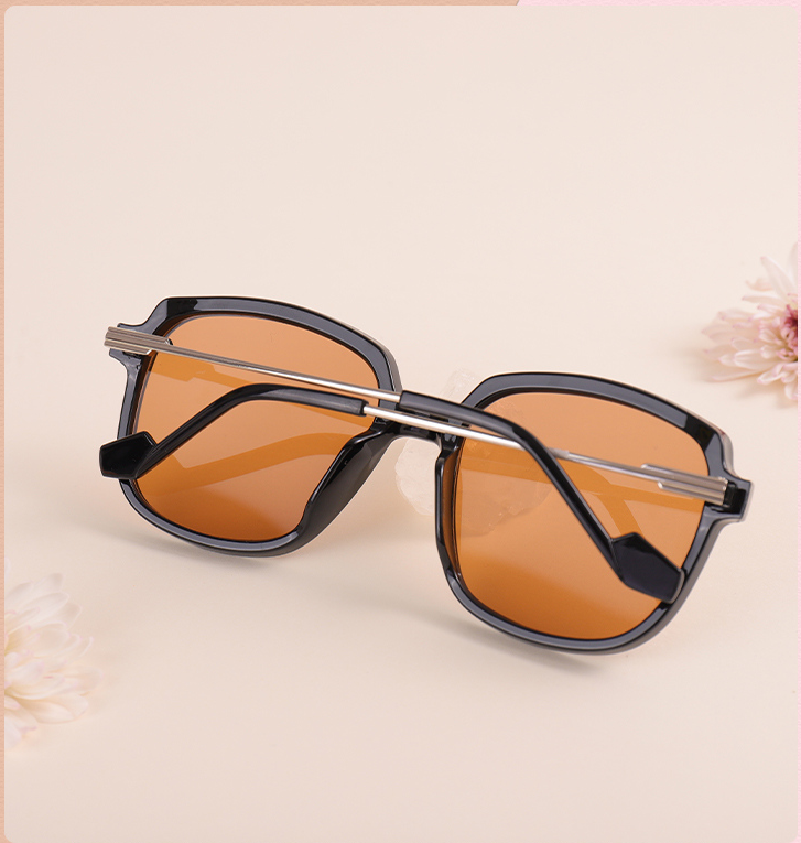 Metal hybrid sunglasses