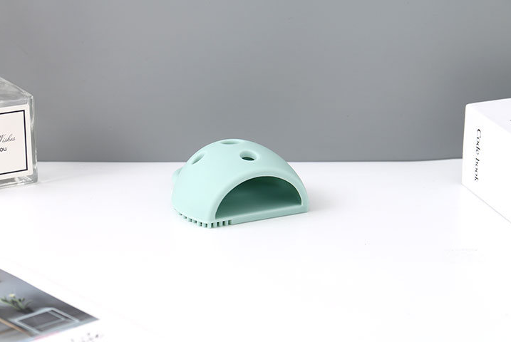 Multifunctional Makeup Brush Cleaning Tool (Green)