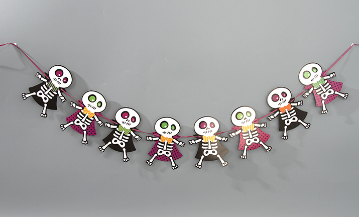 Halloween DIY Ghost Hanging Decoration Set (Black&White)