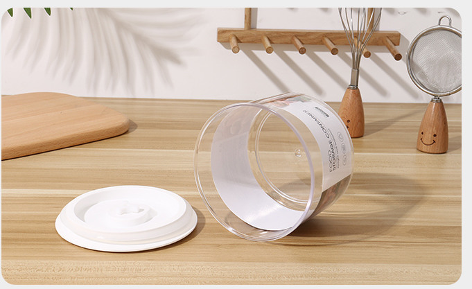 Round Airtight Food Storage Container (700ml)