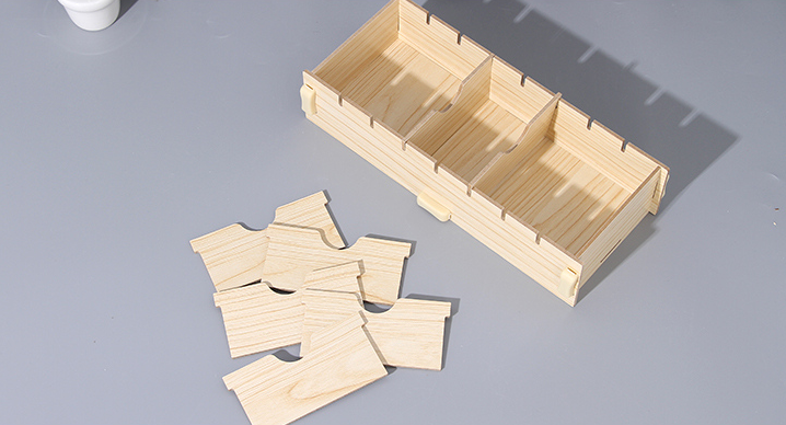 Wooden Business Card Organizer with Adjustable Dividers (Wood Color)