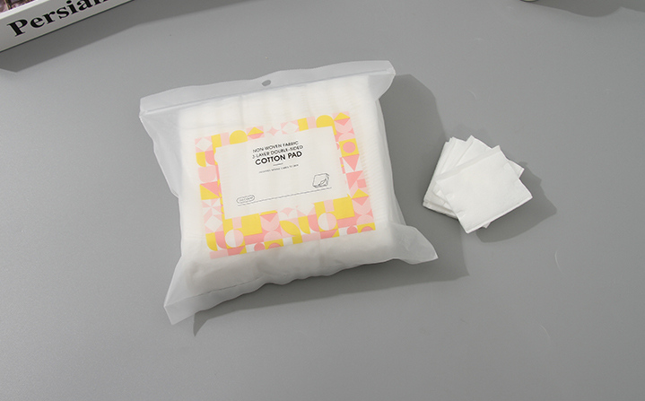 Non-Woven Fabric 3-Layer Double-Sided Cotton Pad (150 Count)