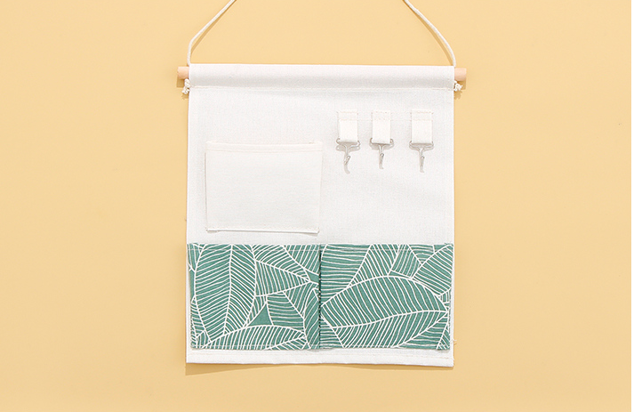 Leaves Series Hanging Storage Bag with 3 Pockets and 3 Hooks