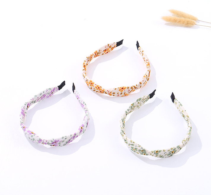 Elegant Floral Waving Headband