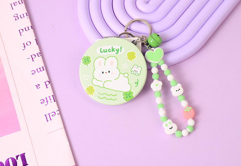 مرآة تعليق دائرية على شكل زهرة الأرنب اللطيفة للحقيبة