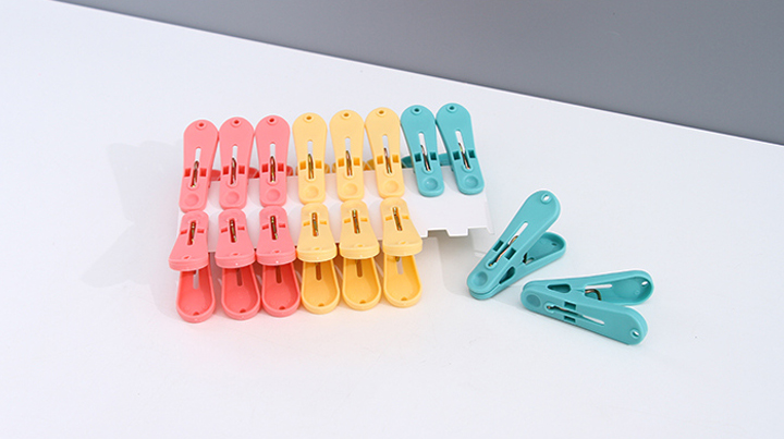 Colorful and Practical Cloth Peg - 16 Pack