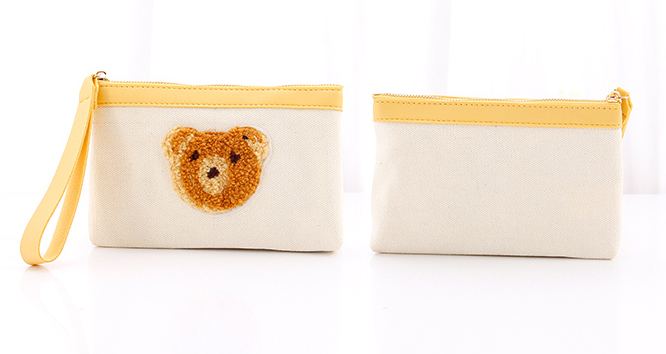 Spliced Label Clutch