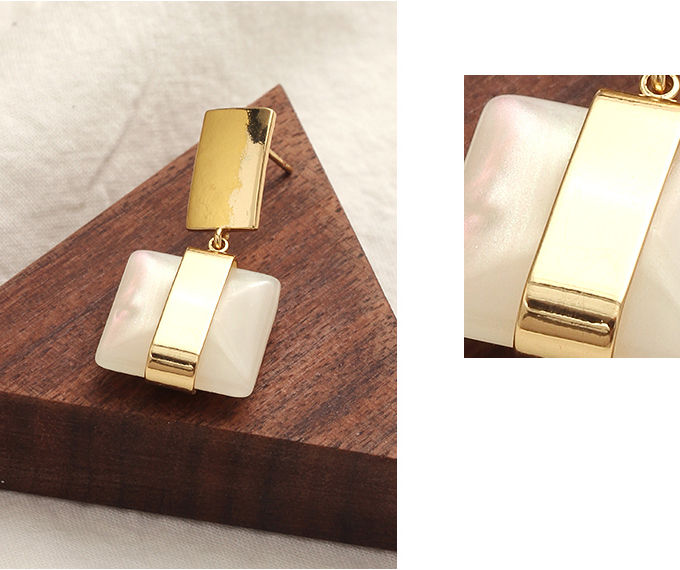 Stylish Imitated Shell Square Earrings