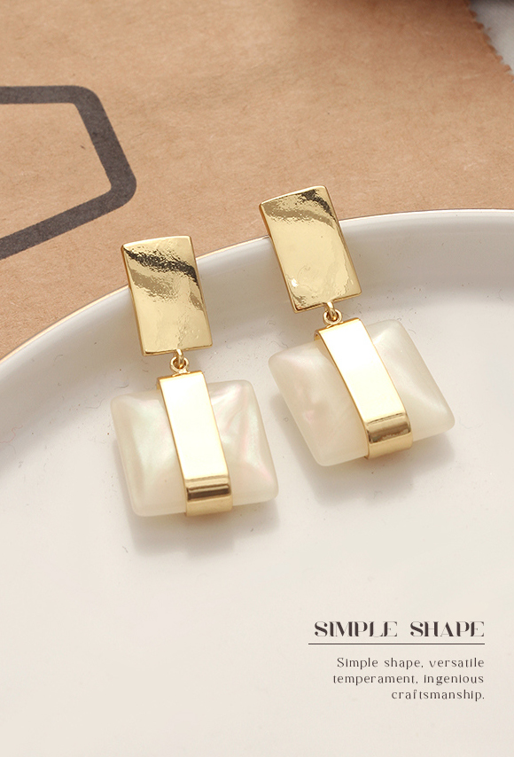 Stylish Imitated Shell Square Earrings