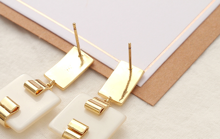 Stylish Imitated Shell Square Earrings