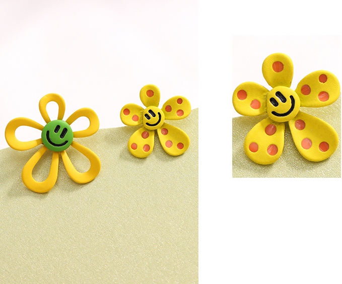 Cute Yellow Smiling Flower Earrings