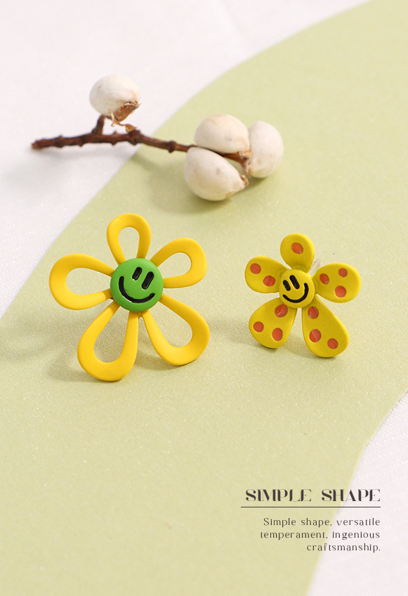 Cute Yellow Smiling Flower Earrings