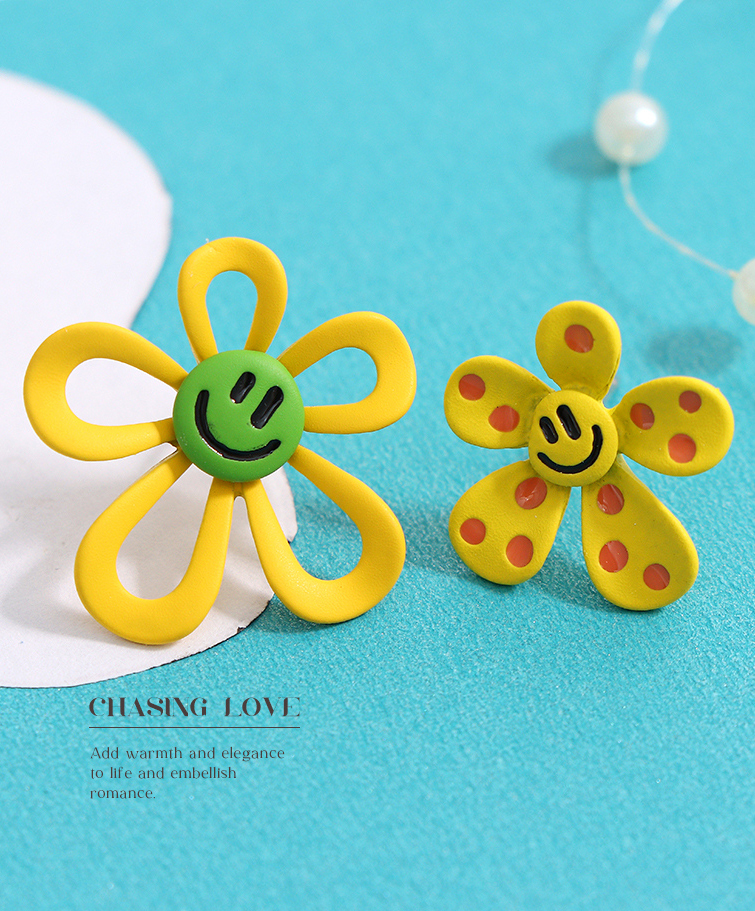 Cute Yellow Smiling Flower Earrings