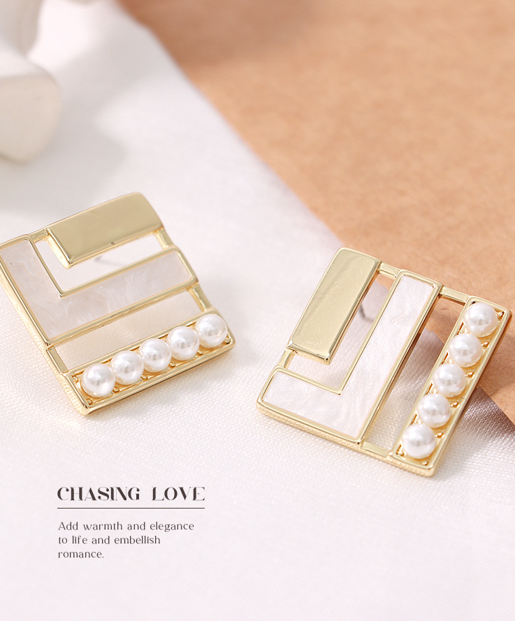 Elegant Shell Artificial Pearl Square Earrings