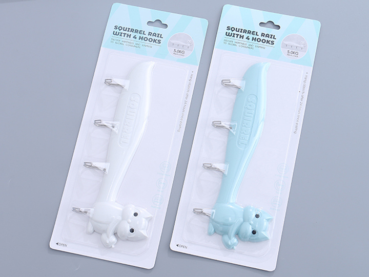 Squirrel Rail with 4 Hooks (White/Blue)