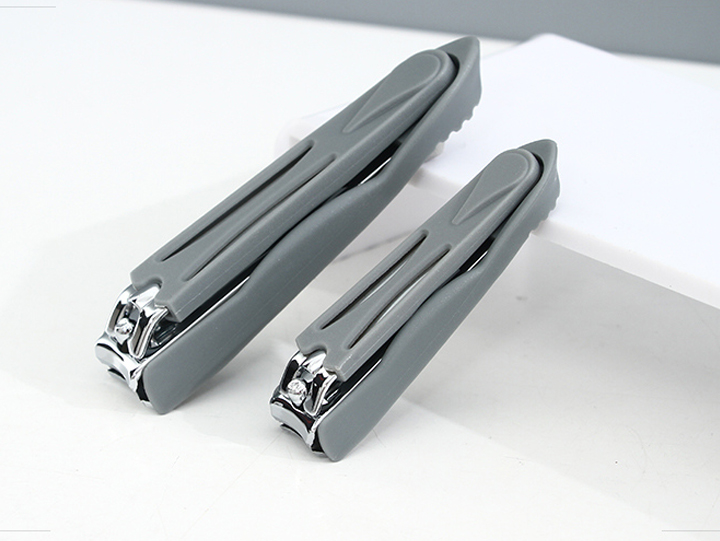 No-Mess Nail Clippers with Plastic Cover (2 Count)