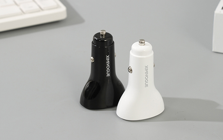 2.4A 12W Quick Charging Car Charger with Dual Ports -EC-06 (White)