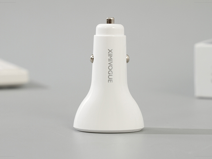 2.4A 12W Quick Charging Car Charger with Dual Ports -EC-06 (White)