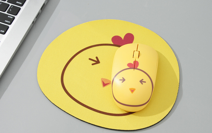 I5 Wireless Mouse and Mouse Pad Combo (Yellow Chicken)