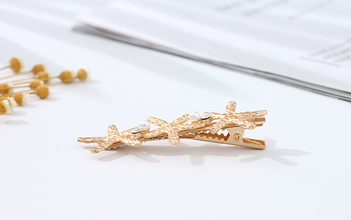 Textured Starfish Alligator Hair Clip
