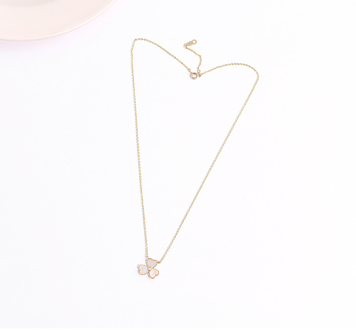 Three-petal Artificial Shell Bracelet