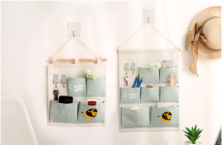 Cartoon Hanging Bag with 7 Pockets and 2 Hooks(Green)