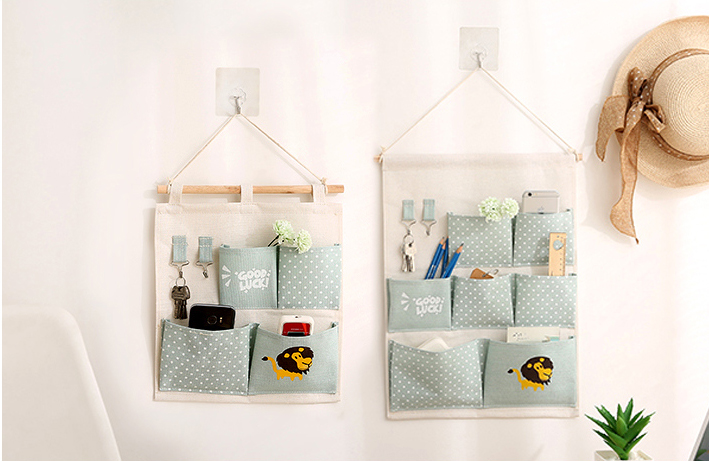 Cartoon Hanging Bag with 4 Pockets and 2 Hooks(Green)